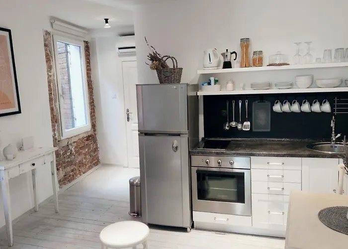 Davor Holiday Apartments